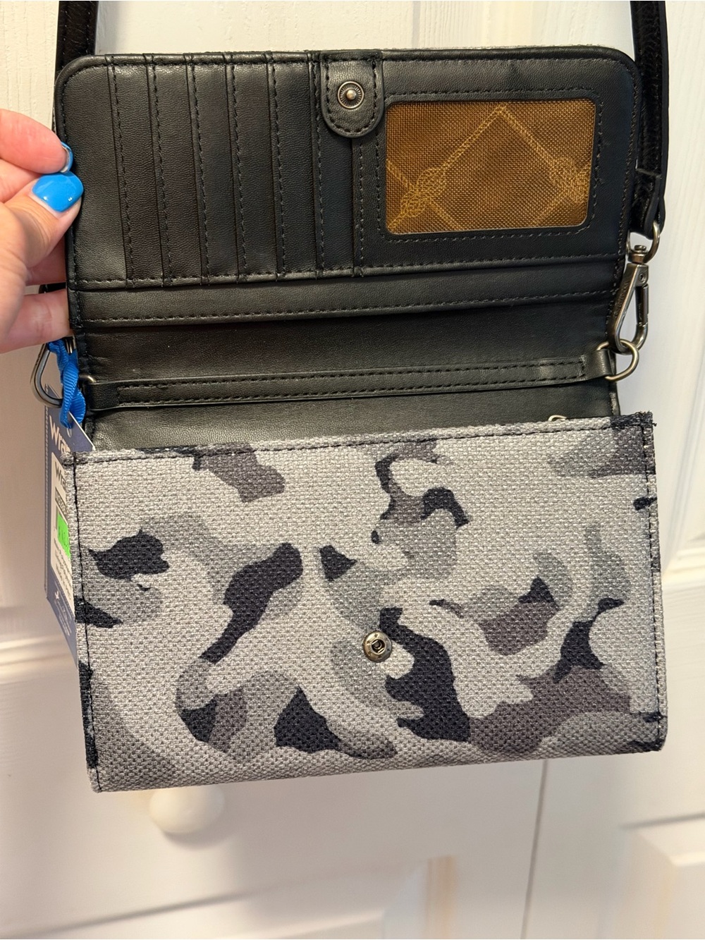 NWT Wrangler Gray Camo Crossbody Wallet Phone Bag RFID Western Canvas - Picture 6 of 11